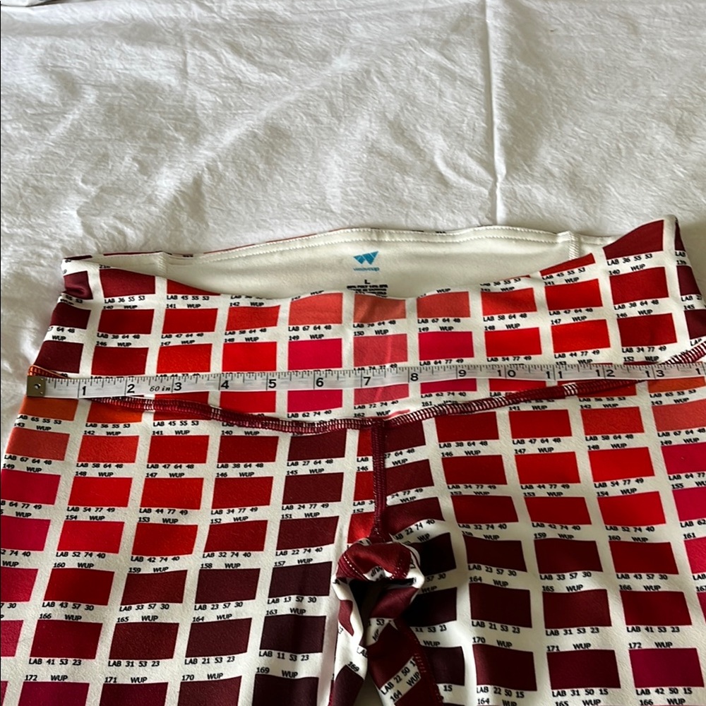 NWOT ONE OF A KIND PANTONE REDS Legging Red and White Patterned Legging